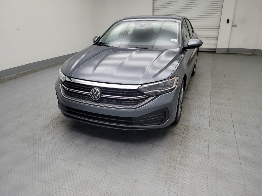 2024 Volkswagen Jetta SE's photo