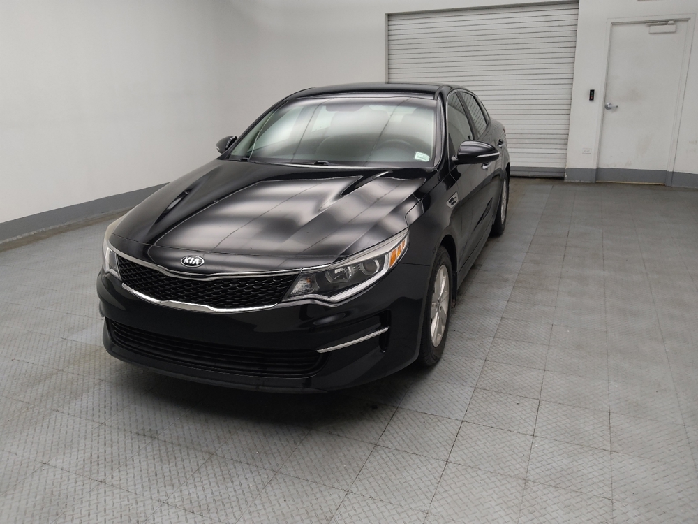 2017 Kia Optima LX's photo