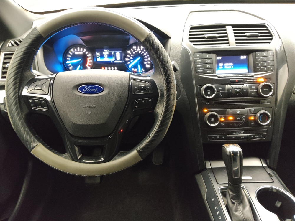 2017 Ford Explorer XLT - Photo 17