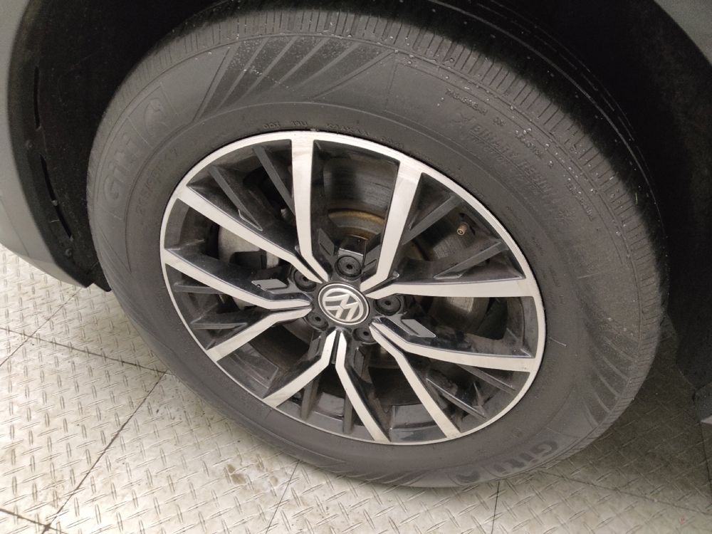 2021 Volkswagen Tiguan SEL - Photo 24