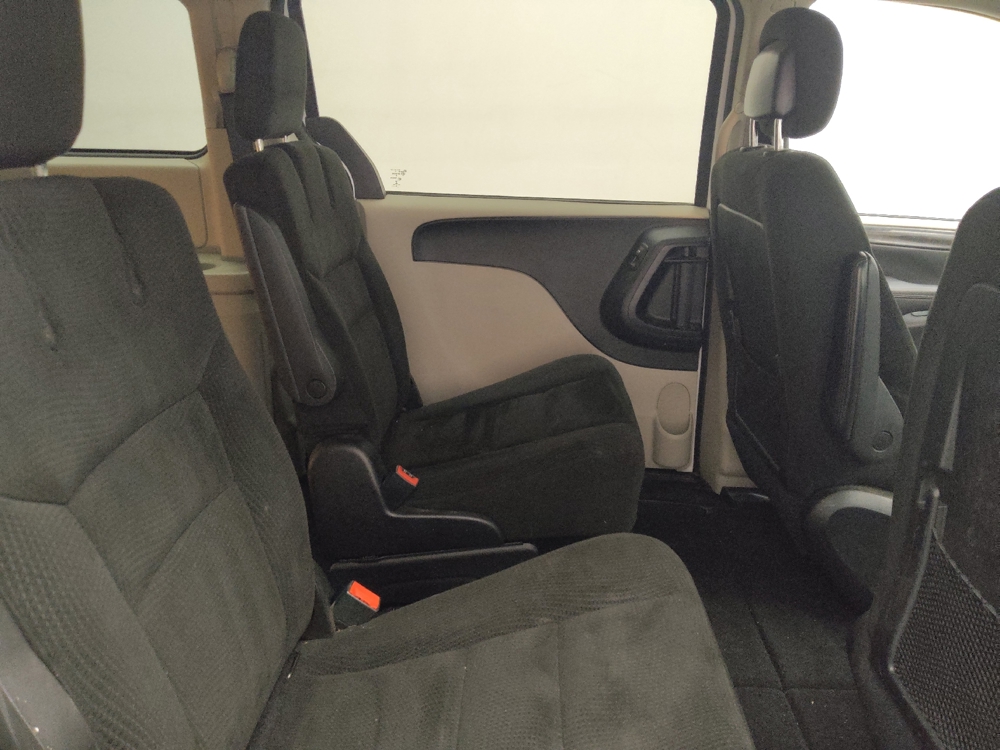 2016 Dodge Grand Caravan SE - Photo 15