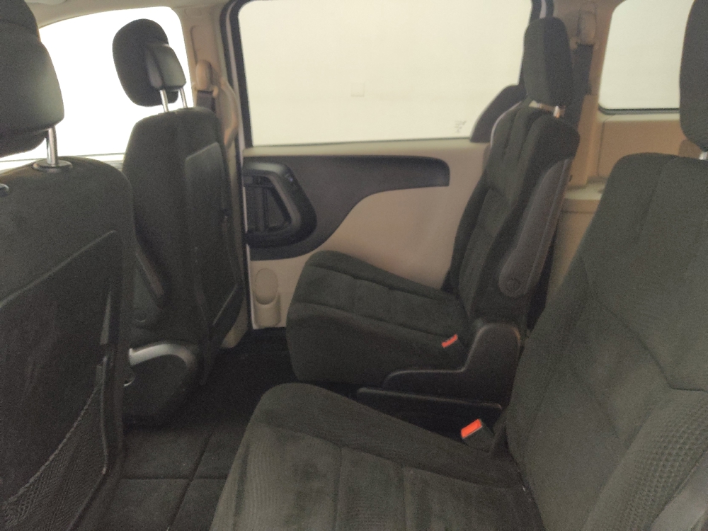 2016 Dodge Grand Caravan SE - Photo 14