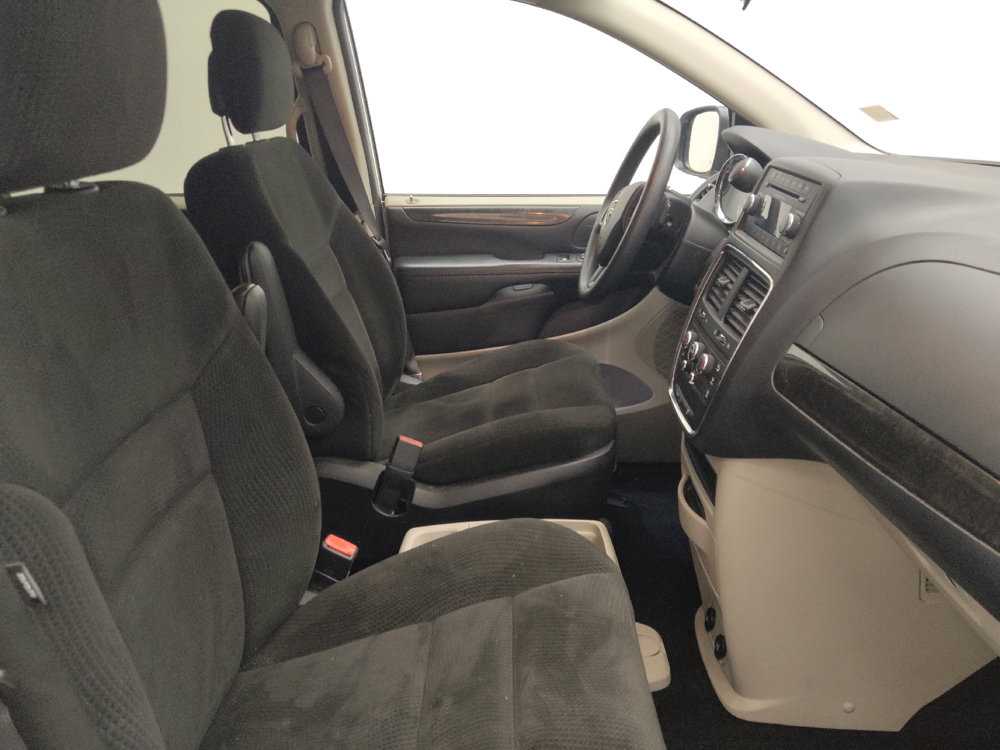 2016 Dodge Grand Caravan SE - Photo 16