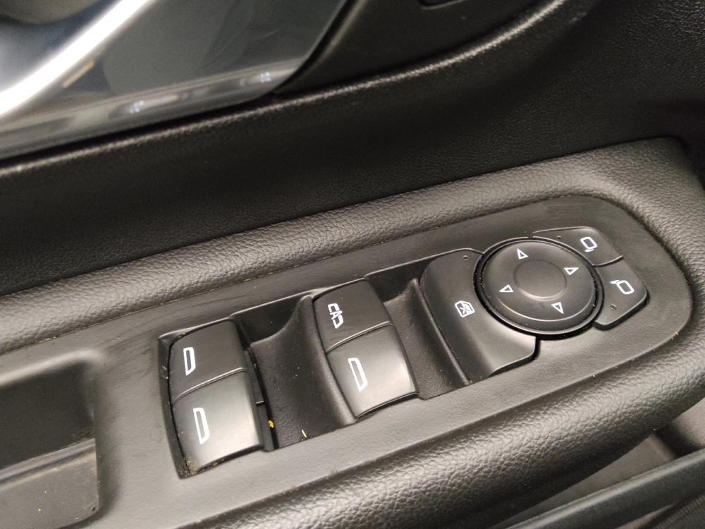 2022 GMC Terrain SLE - Photo 21