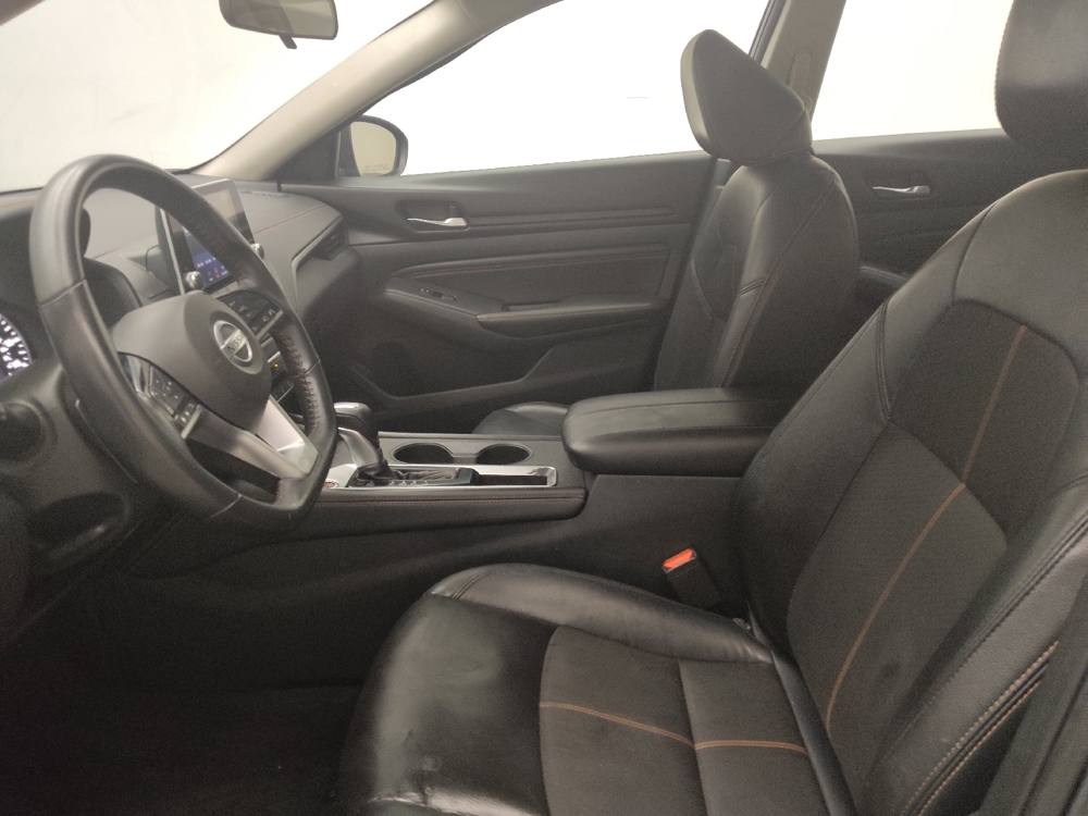 2021 Nissan Altima SR - Photo 13