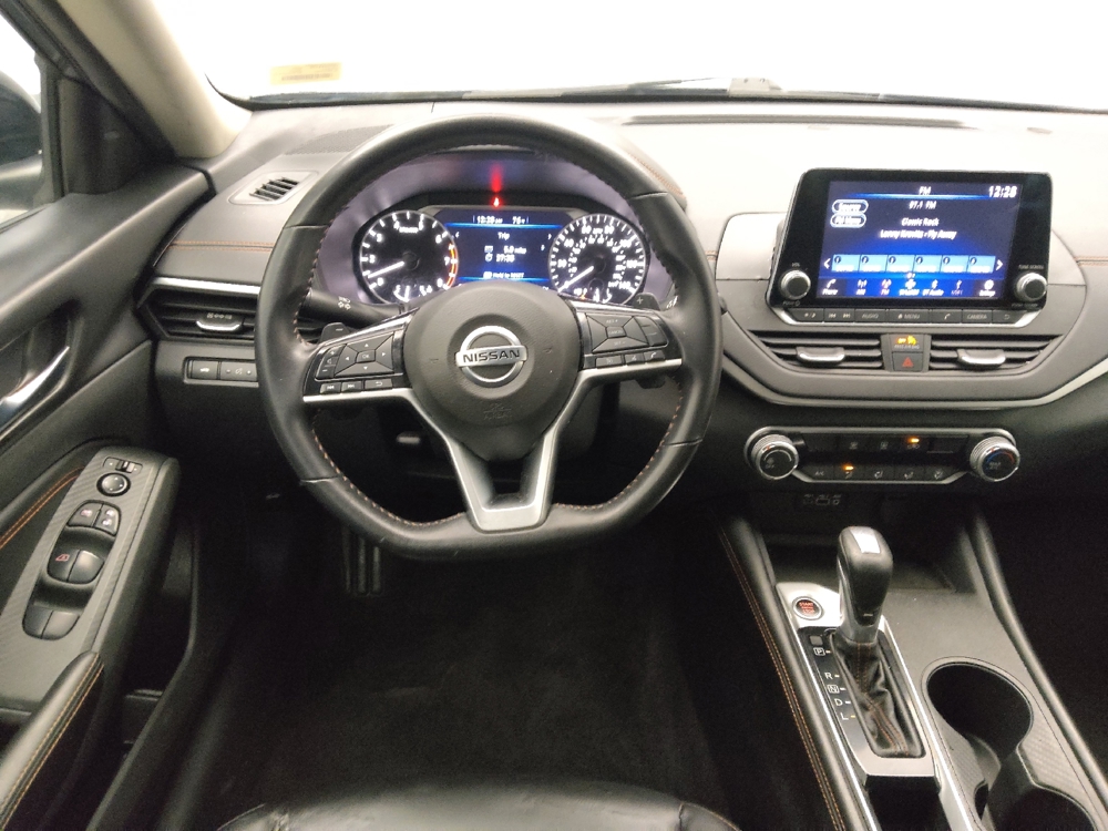 2021 Nissan Altima SR - Photo 17