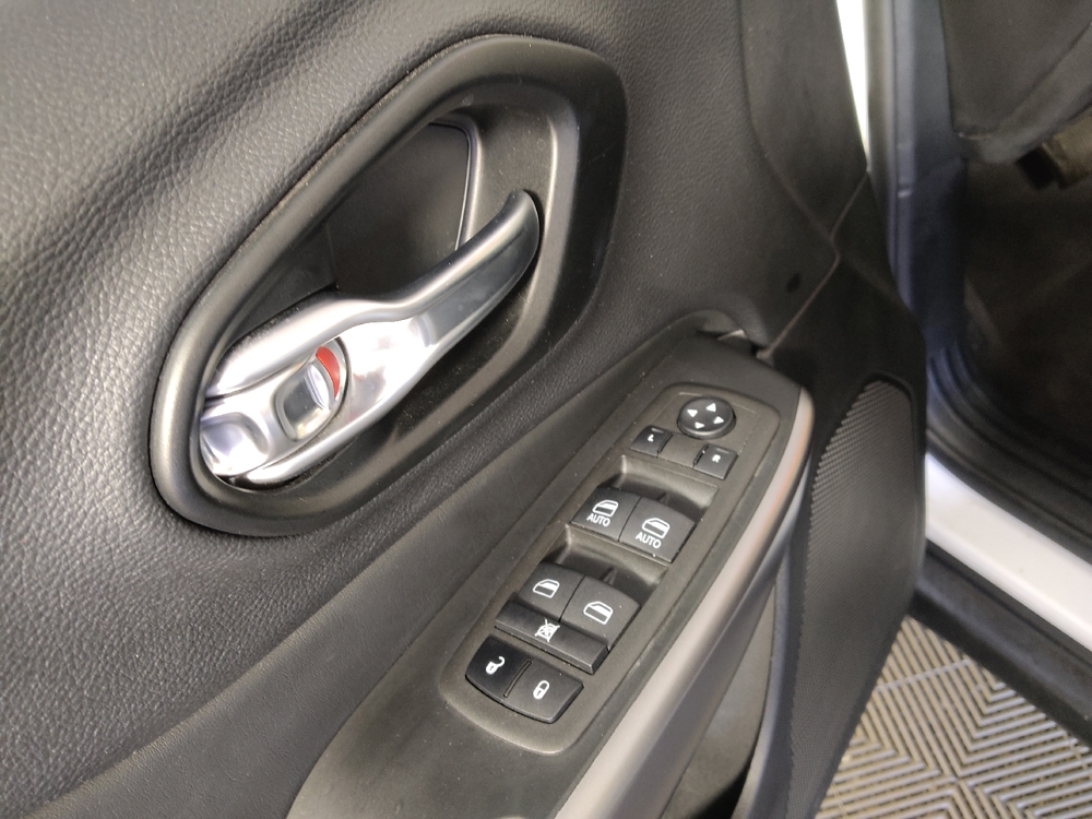 2022 Jeep Cherokee Latitude Lux - Photo 21