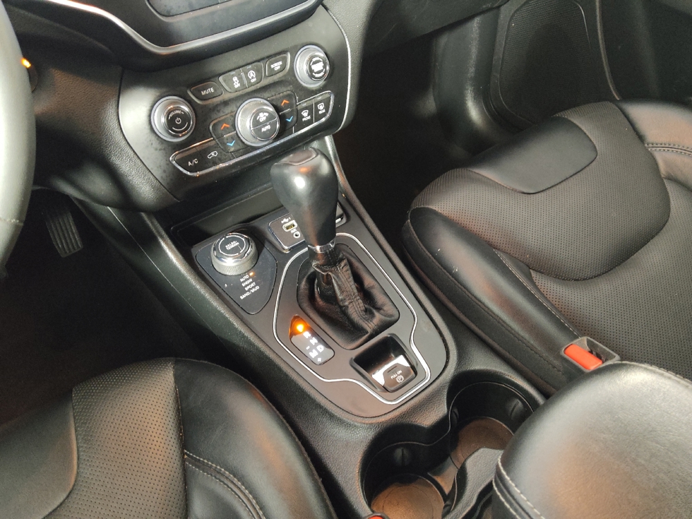 2022 Jeep Cherokee Latitude Lux - Photo 20