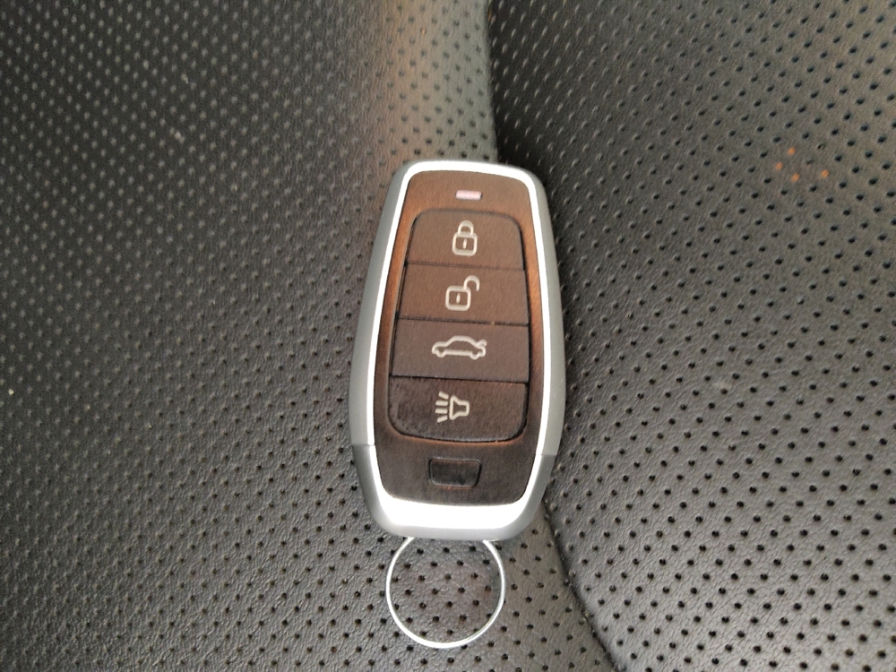 2022 Jeep Cherokee Latitude Lux - Photo 25