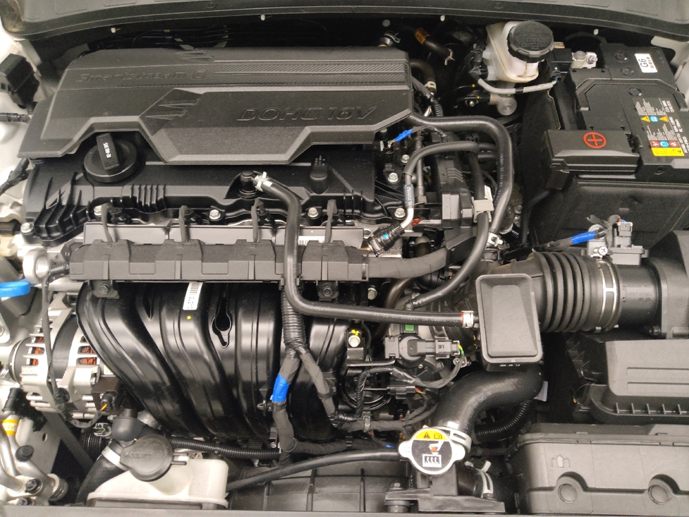 2025 Hyundai Elantra SEL - Photo 23
