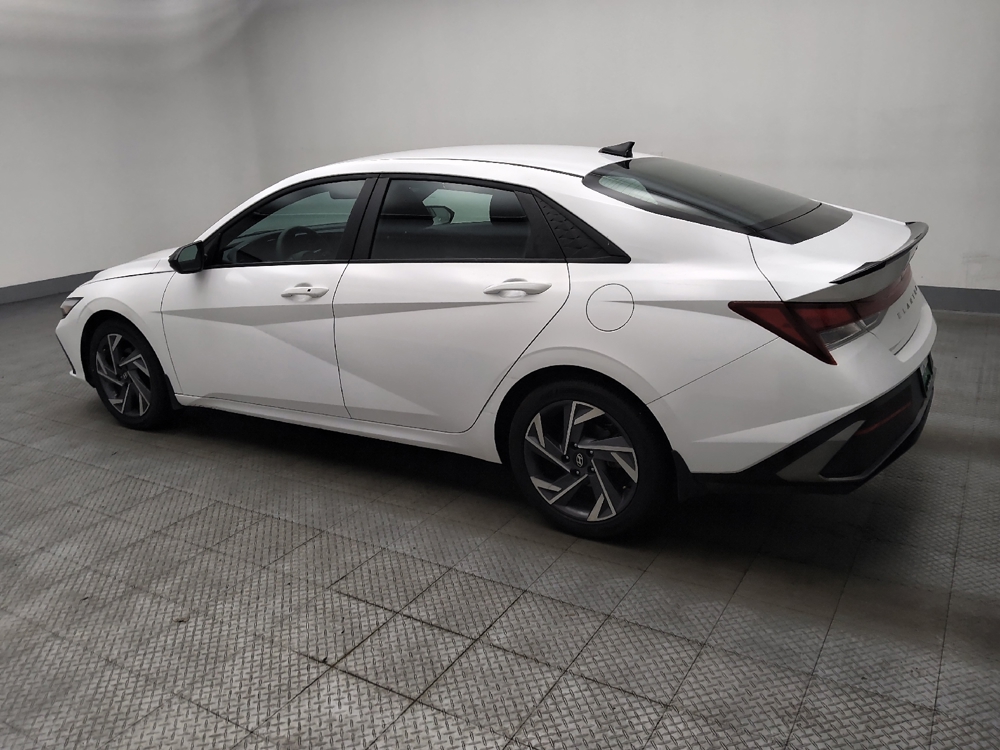 2025 Hyundai Elantra SEL - Photo 3