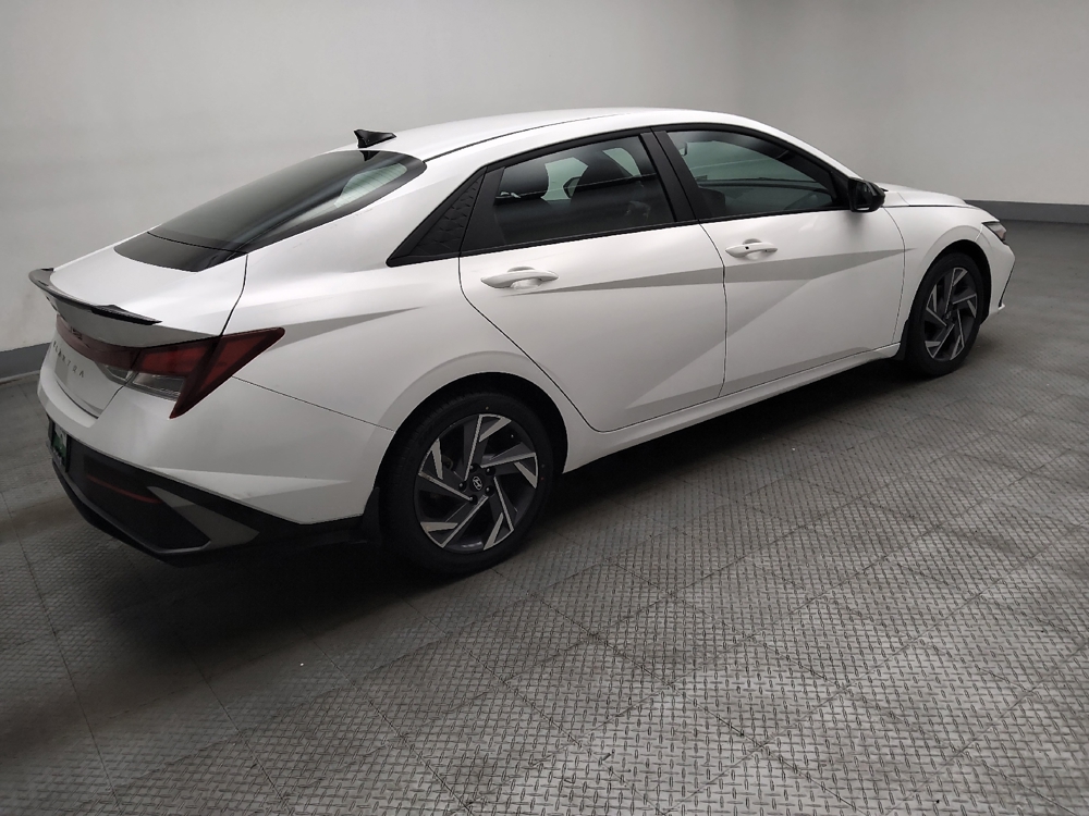 2025 Hyundai Elantra SEL - Photo 8