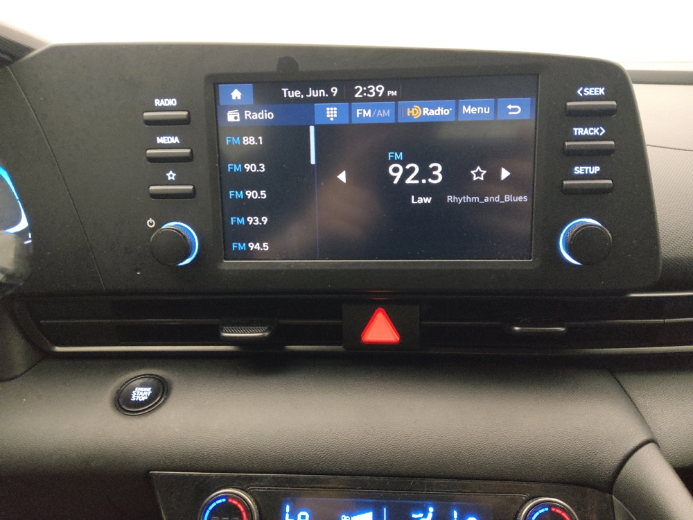 2025 Hyundai Elantra SEL - Photo 19