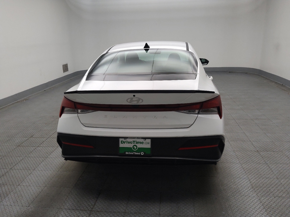 2025 Hyundai Elantra SEL - Photo 6