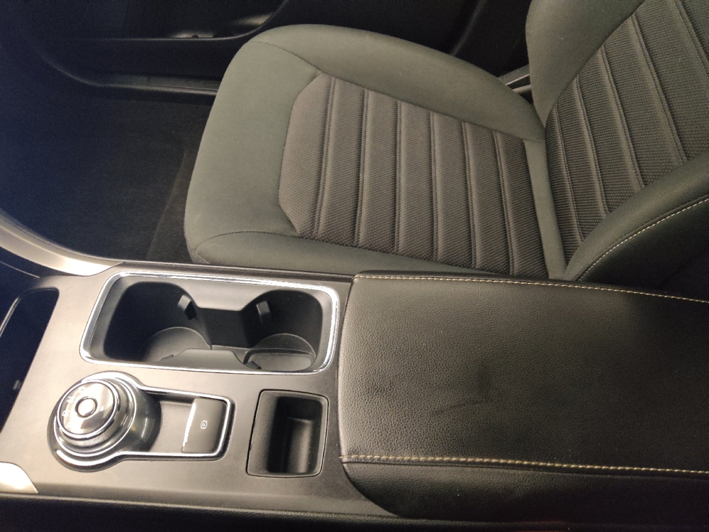2020 Ford Fusion SE - Photo 20