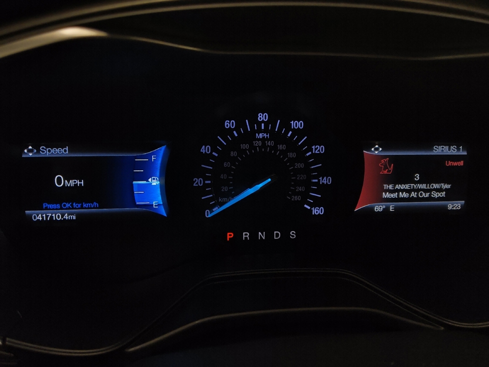 2020 Ford Fusion SE - Photo 18