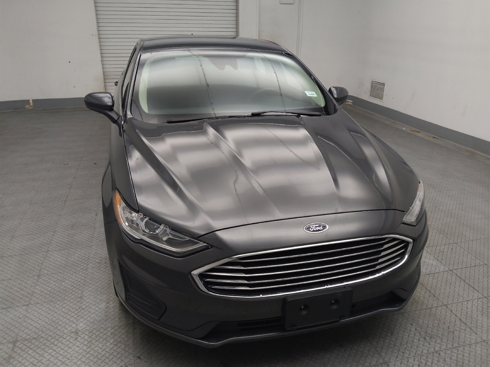 2020 Ford Fusion SE - Photo 11