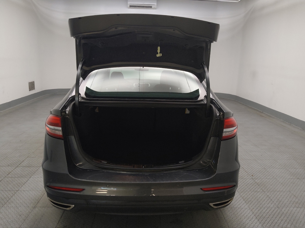 2020 Ford Fusion SE - Photo 22