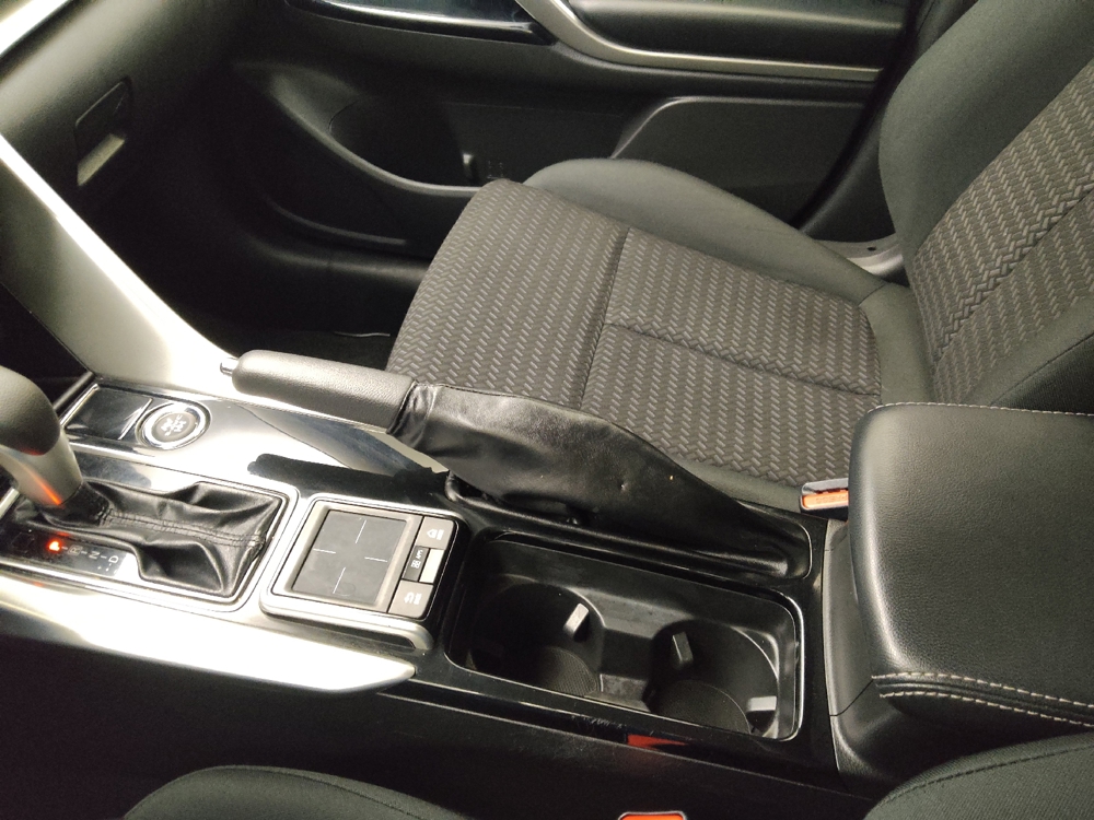 2019 Mitsubishi Eclipse Cross LE - Photo 20