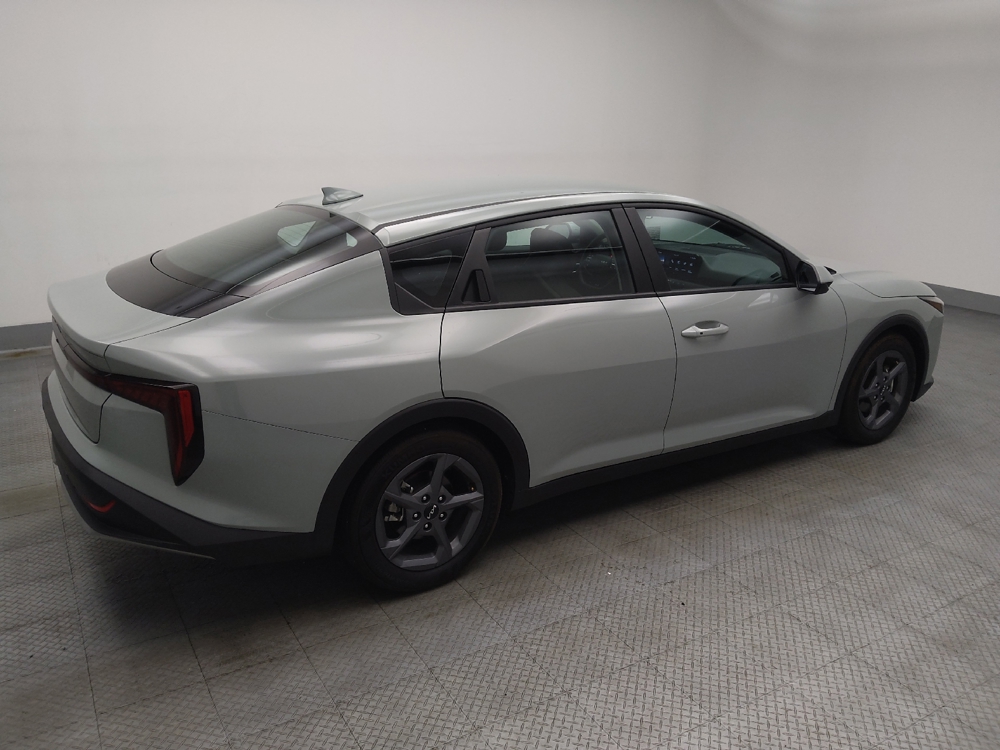 2025 Kia K4 LXS - Photo 8