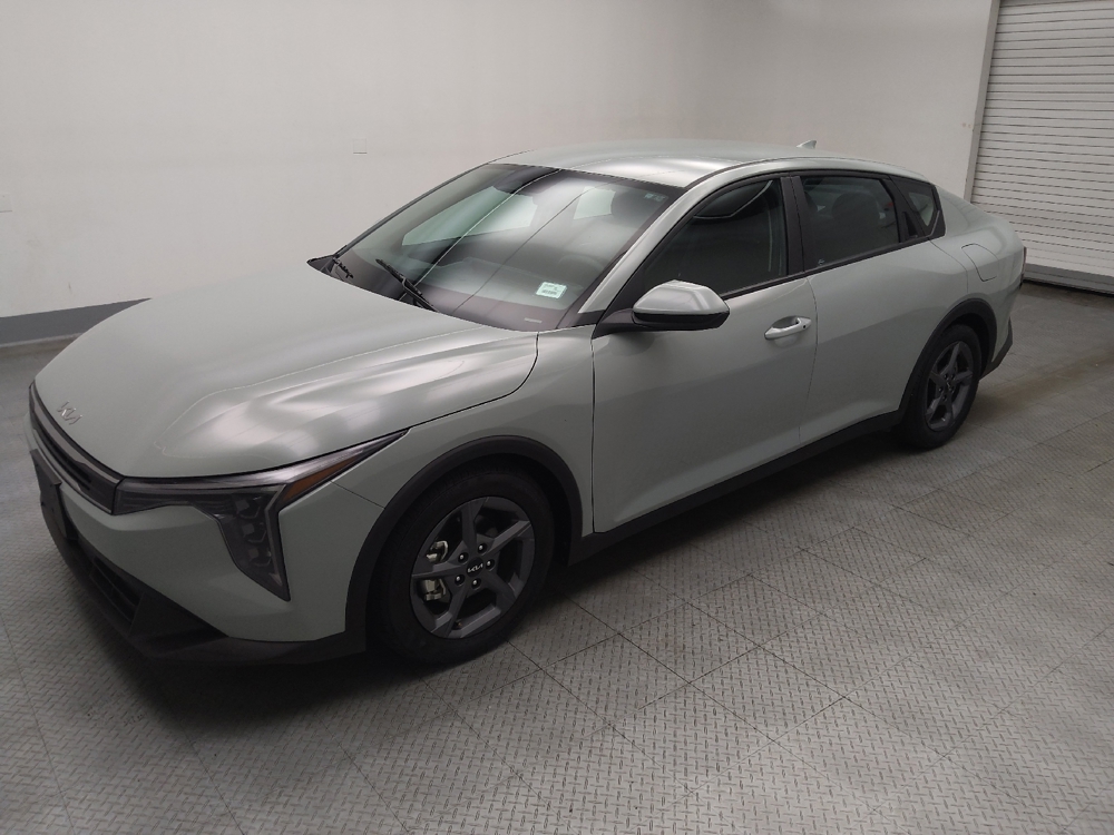 2025 Kia K4 LXS - Photo 2