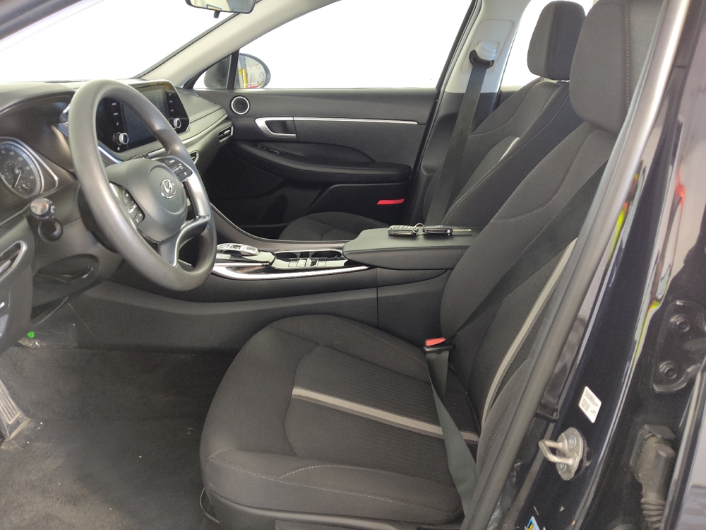 2023 Hyundai Sonata SE - Photo 13