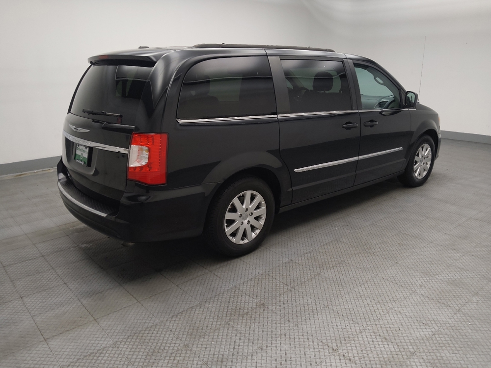 2015 Chrysler Town & Country Touring - Photo 8