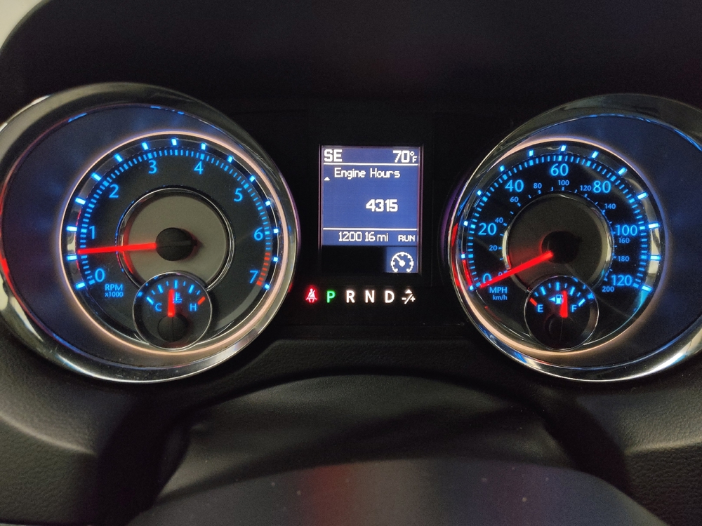 2015 Chrysler Town & Country Touring - Photo 18
