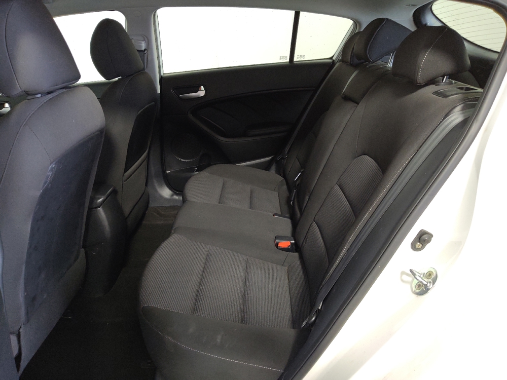 2017 Kia Forte5 LX - Photo 14