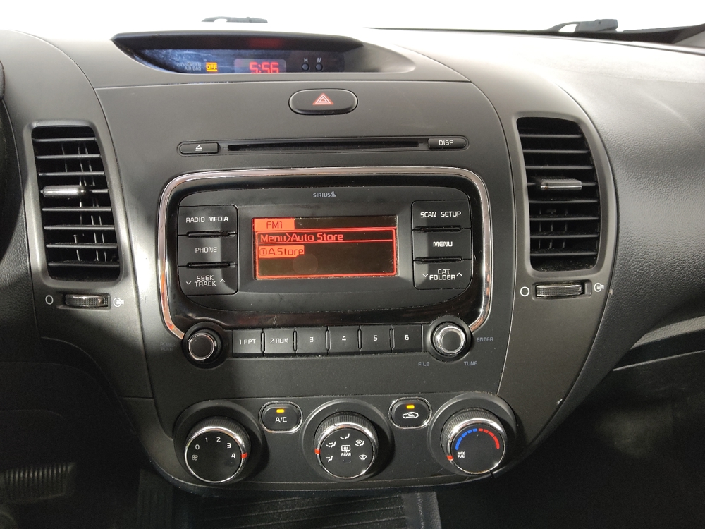 2017 Kia Forte5 LX - Photo 19