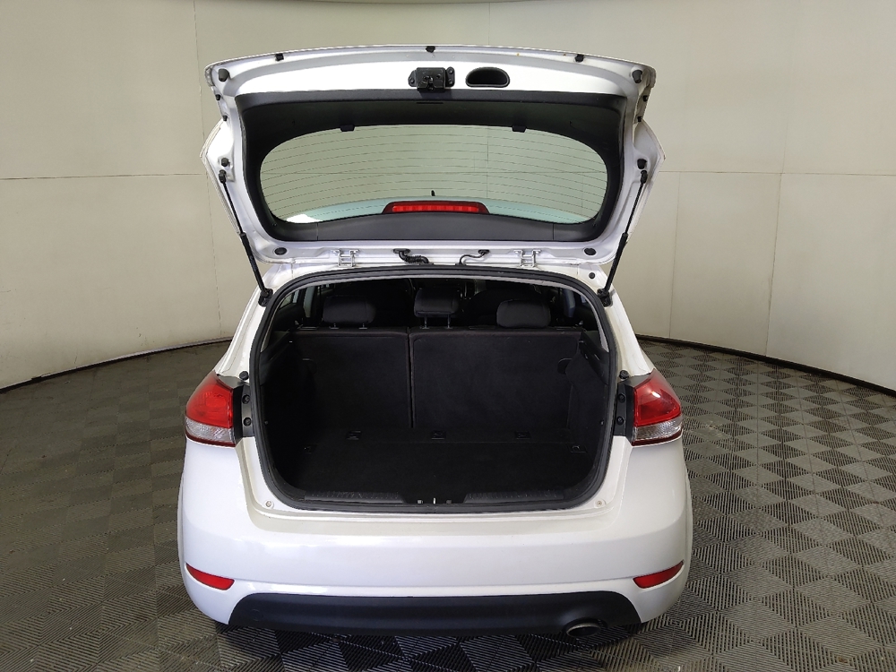 2017 Kia Forte5 LX - Photo 22