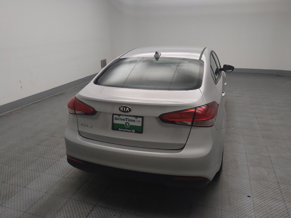 2018 Kia FORTE LX - Photo 6