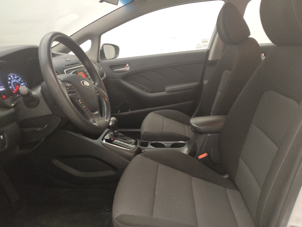 2018 Kia FORTE LX - Photo 13
