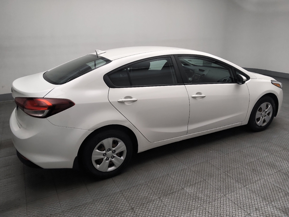 2018 Kia FORTE LX - Photo 8