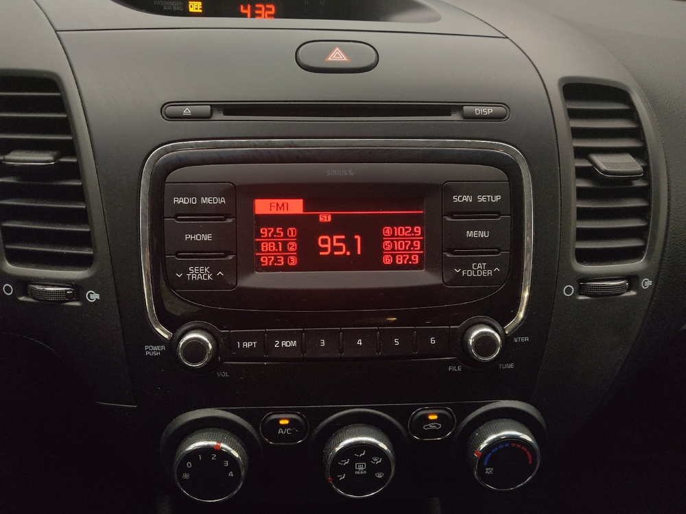 2018 Kia FORTE LX - Photo 19
