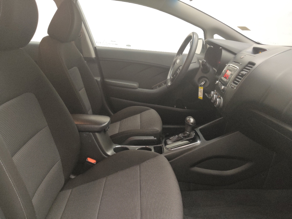 2018 Kia FORTE LX - Photo 16