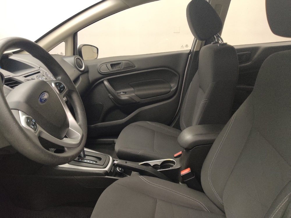 2018 Ford Fiesta SE - Photo 13