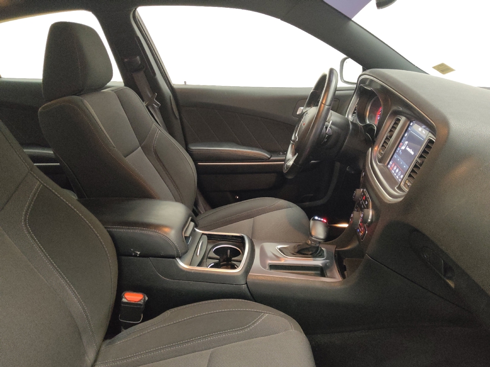 2019 Dodge Charger SXT - Photo 16