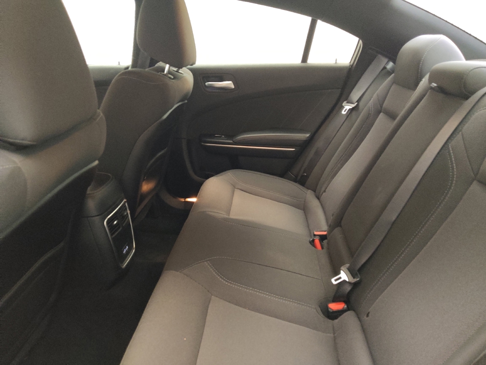2019 Dodge Charger SXT - Photo 14