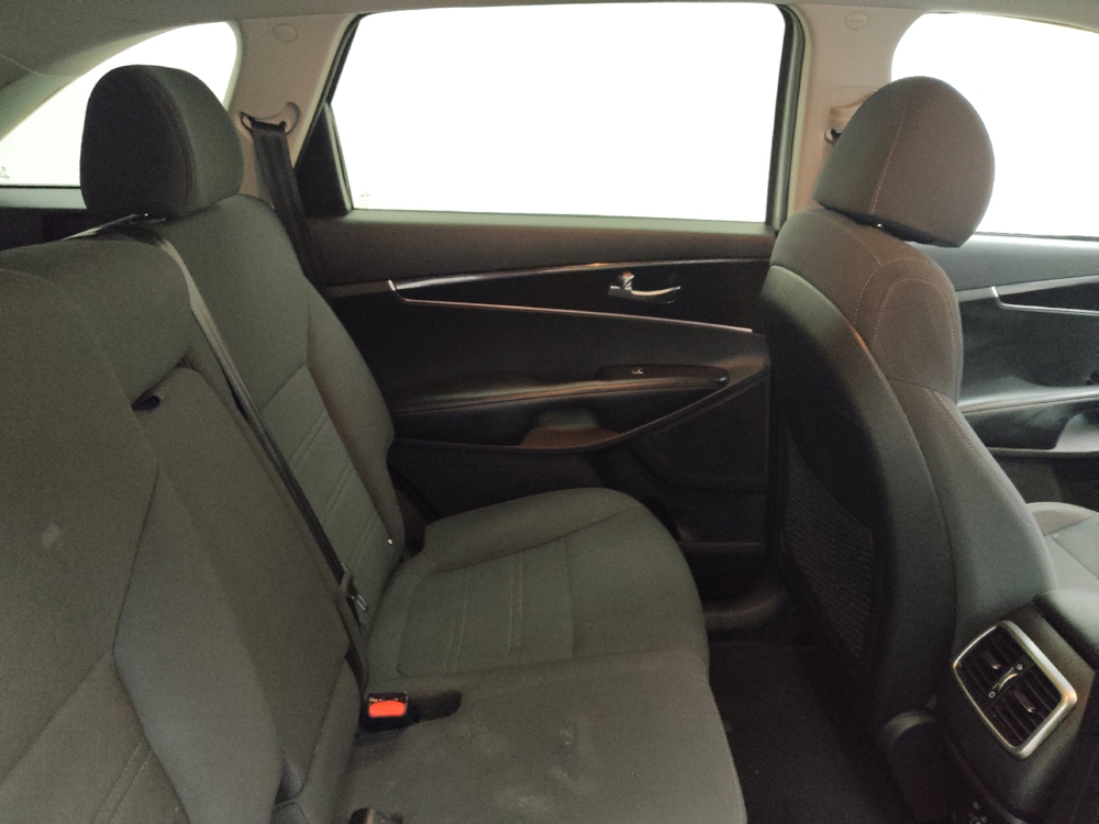 2018 Kia Sorento LX - Photo 15