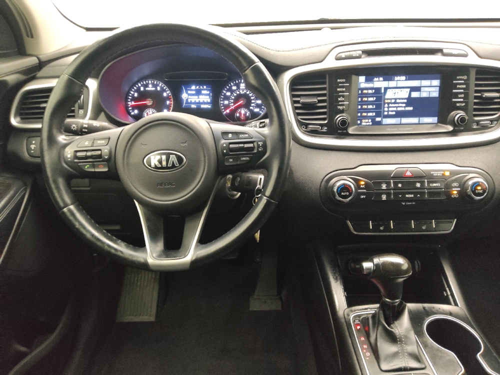2018 Kia Sorento LX - Photo 17