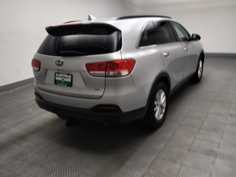 2018 Kia Sorento LX - Photo 7