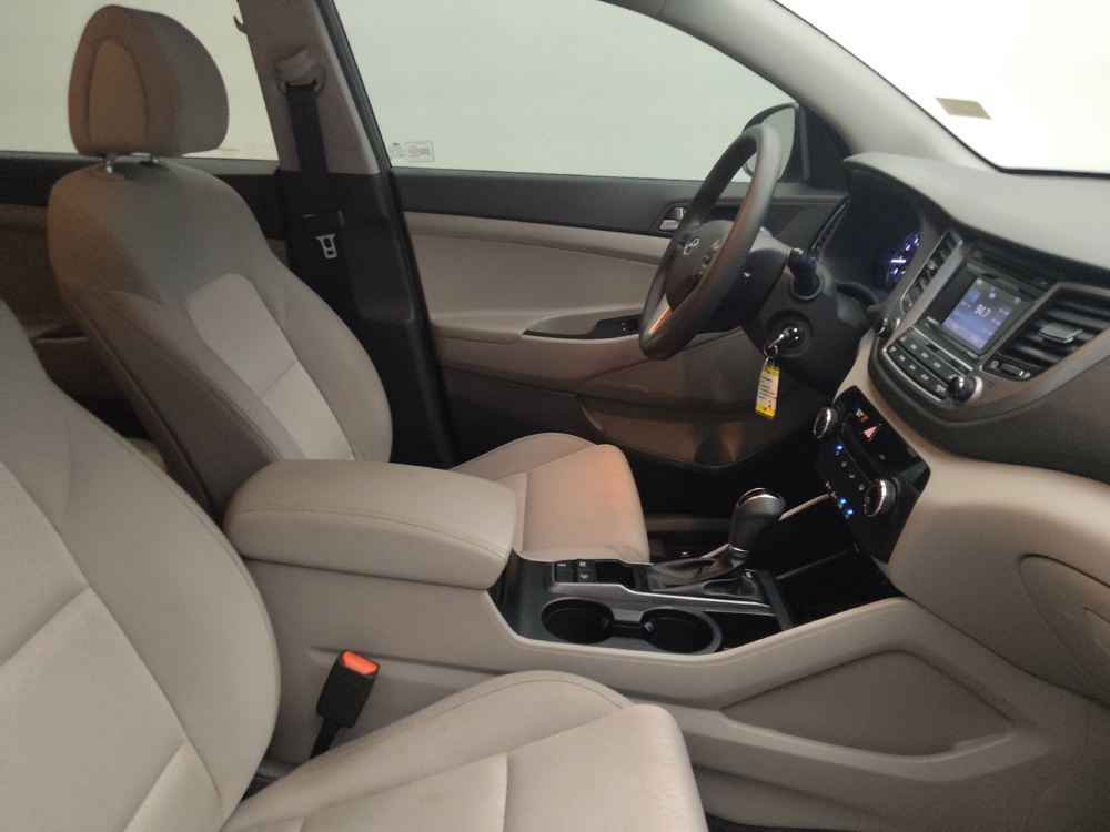 2017 Hyundai Tucson SE - Photo 16