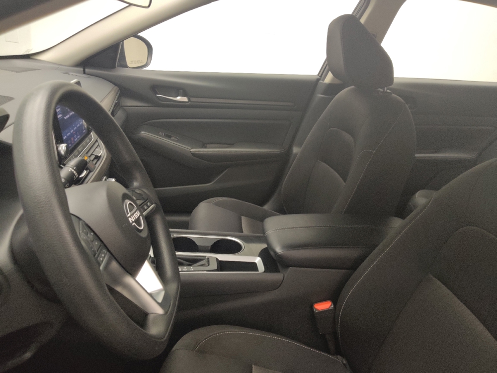 2024 Nissan Altima SV - Photo 13