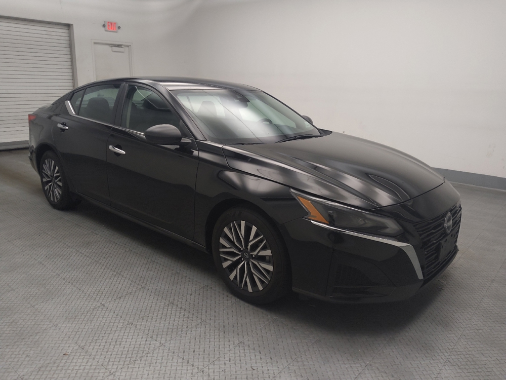2024 Nissan Altima SV - Photo 9