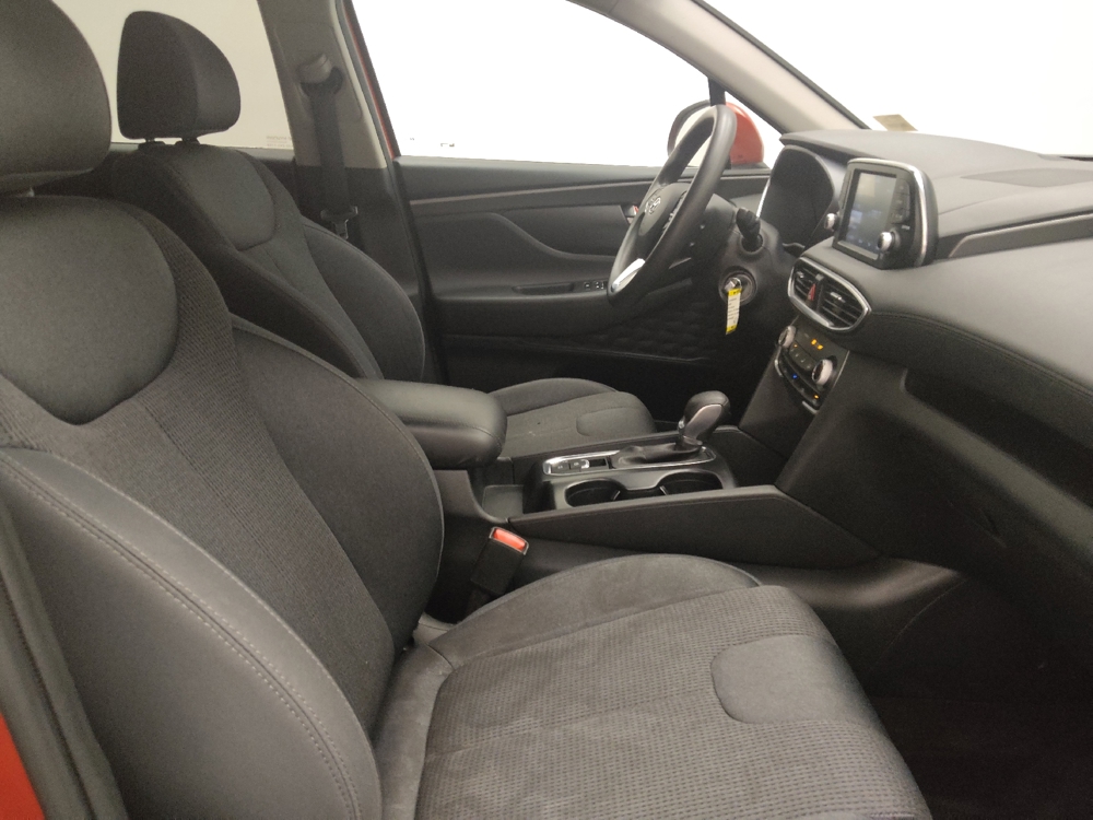 2020 Hyundai Santa Fe SE - Photo 16