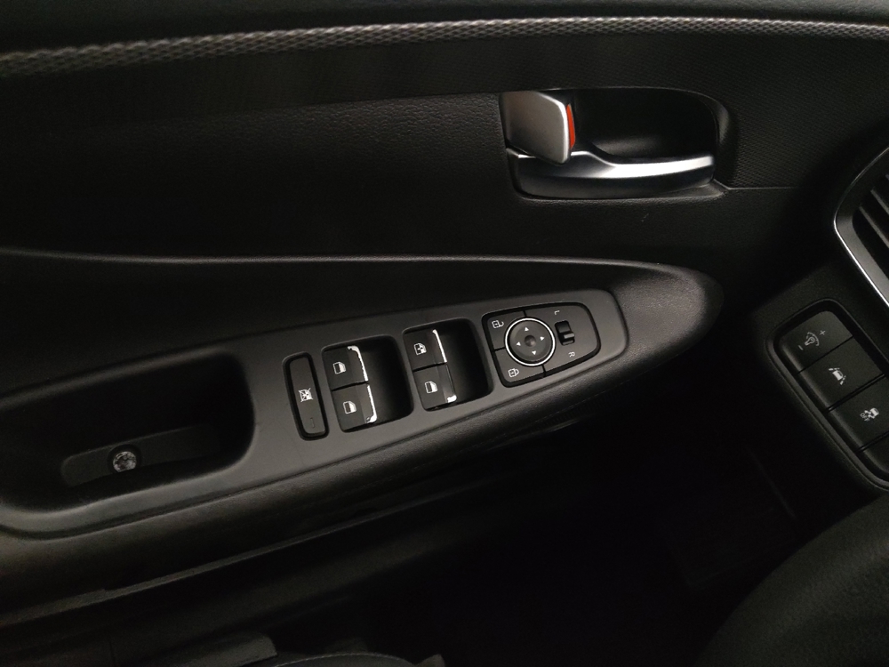 2020 Hyundai Santa Fe SE - Photo 21