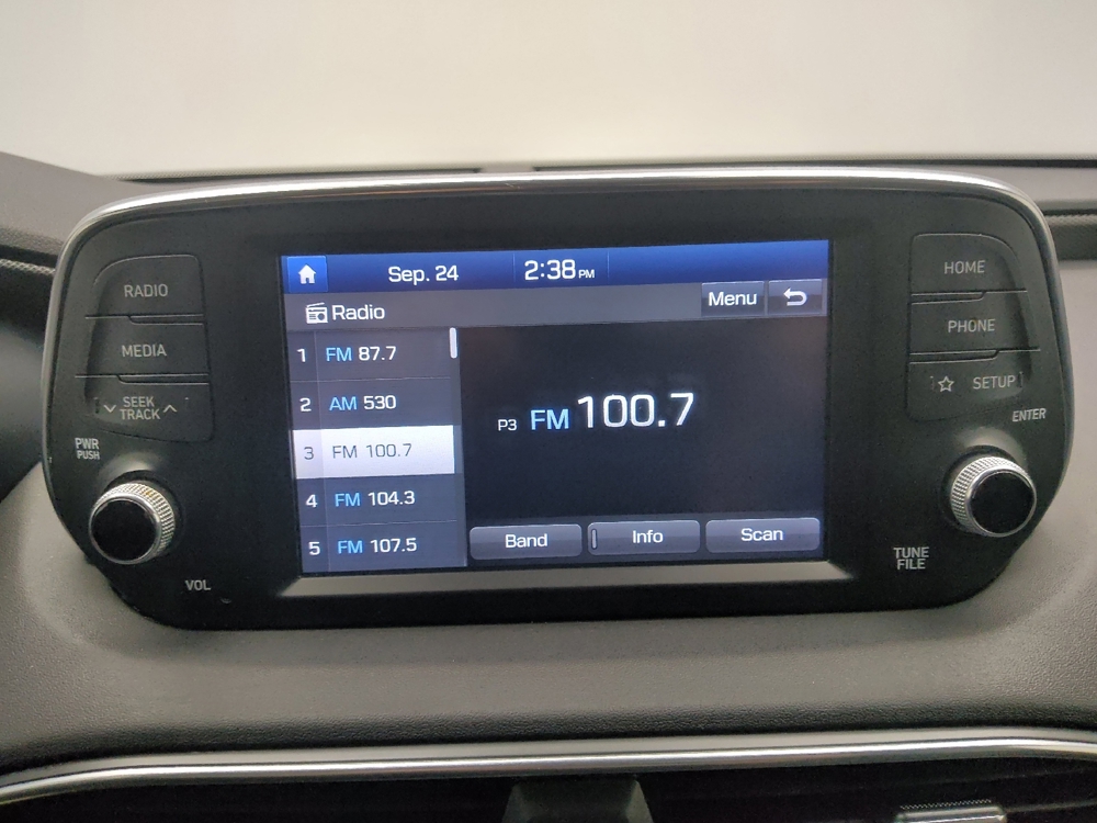 2020 Hyundai Santa Fe SE - Photo 19