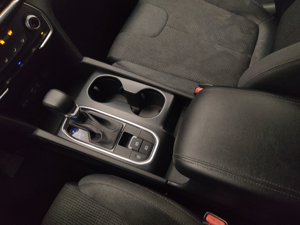 2020 Hyundai Santa Fe SE - Photo 20