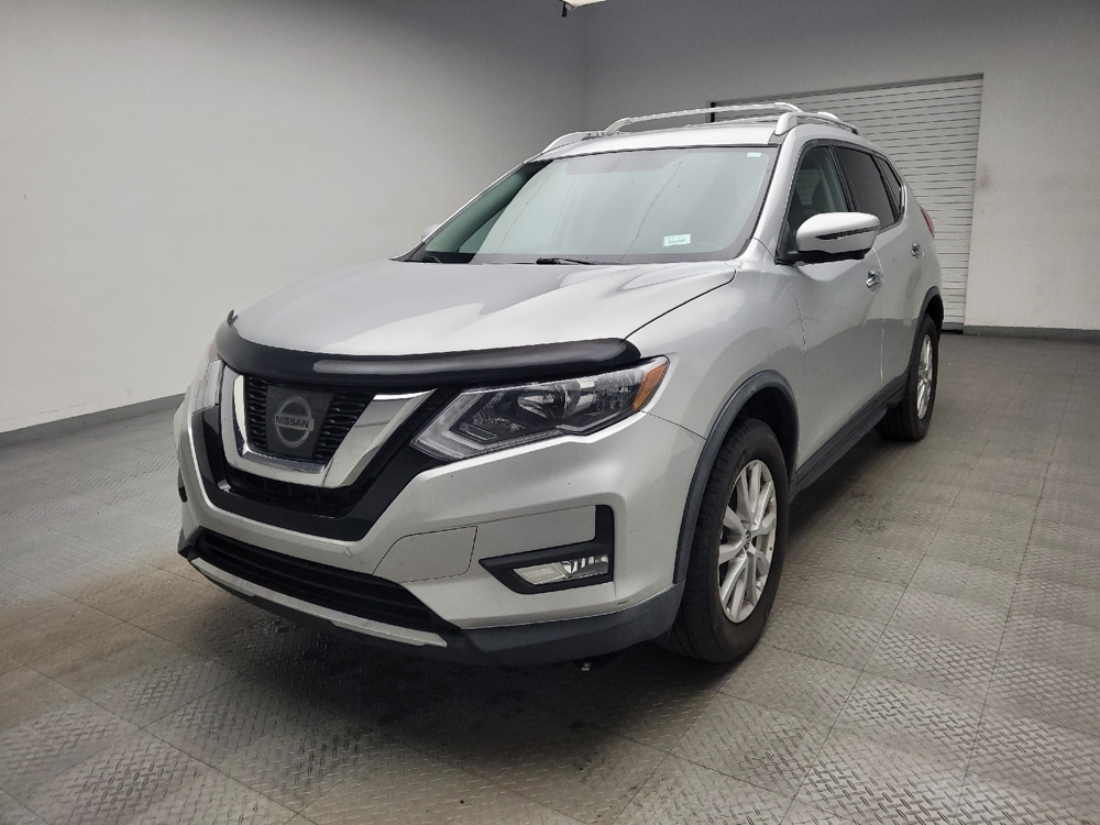 2017 Nissan Rogue SV's photo